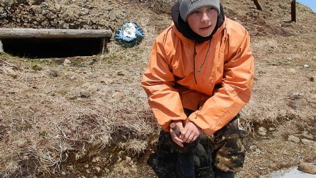 Добрыня у амбразуры на 171 высоте о. Шумшу.